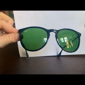 Ray Ban Erika in Black/Polarized Green lenses